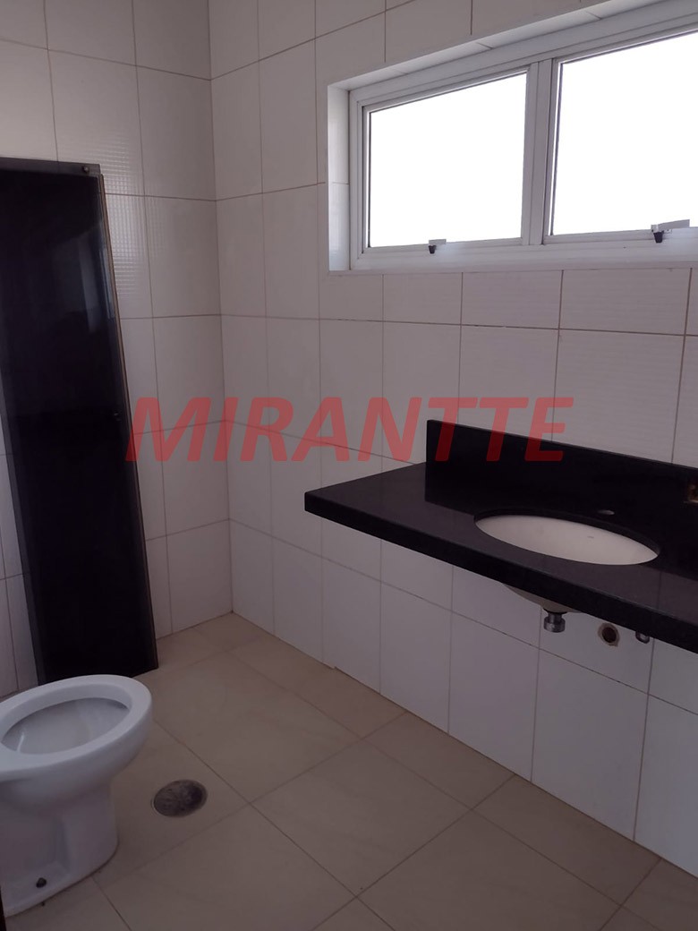 Sobrado de 300m² com 4 quartos em Tremembe