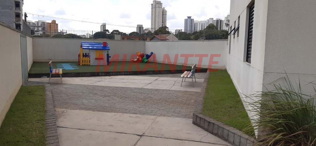 Apartamento de 57m² com 2 quartos em Santa Teresinha