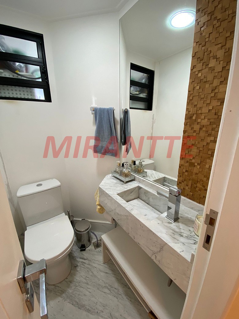 Apartamento de 57m² com 2 quartos em Santa Teresinha