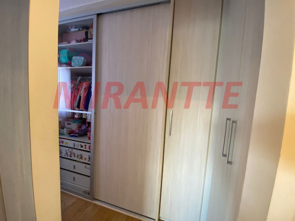 Apartamento de 57m² com 2 quartos em Santa Teresinha