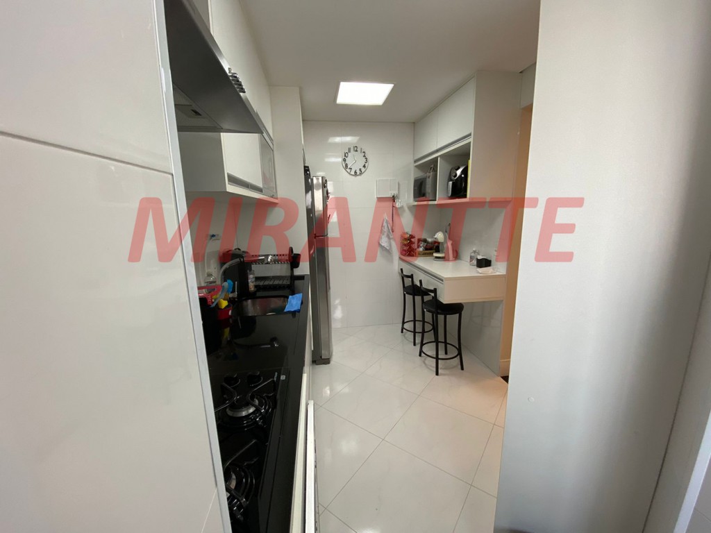 Apartamento de 57m² com 2 quartos em Santa Teresinha