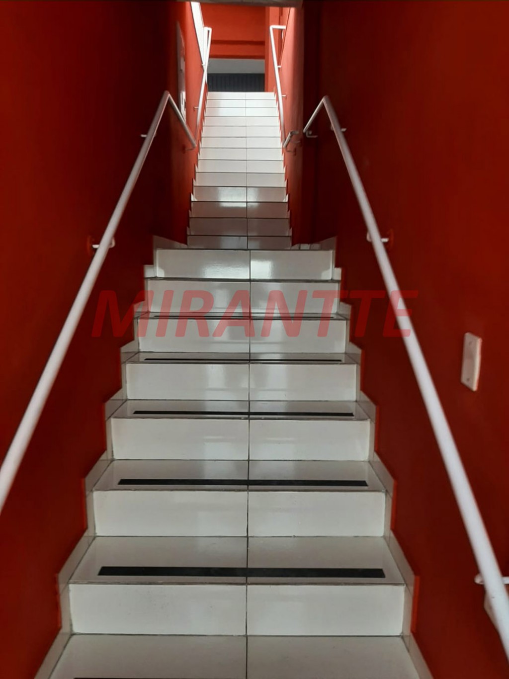 Comercial de 250m² em Casa Verde