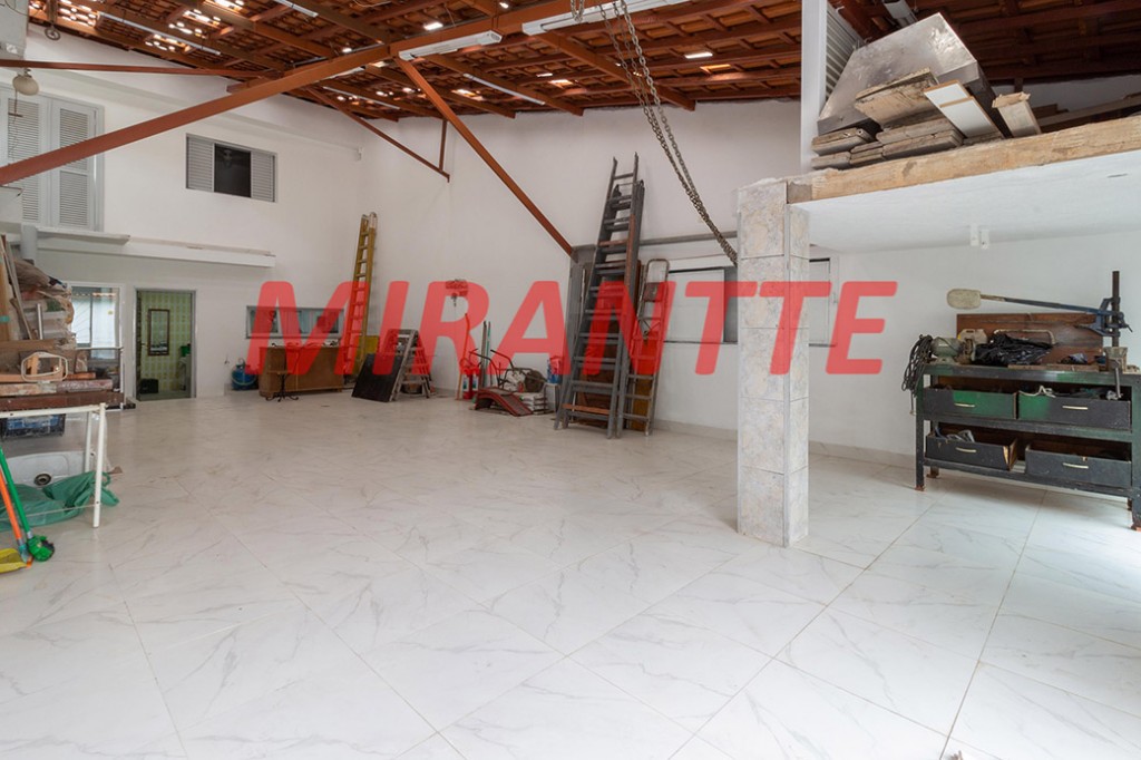 Sobrado de 160m² com 3 quartos em Vila Ester