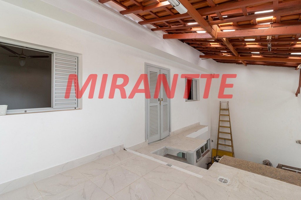 Sobrado de 160m² com 3 quartos em Vila Ester