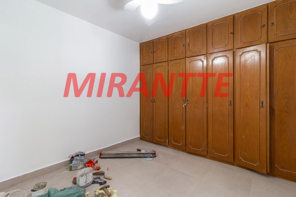 Sobrado de 160m² com 3 quartos em Vila Ester