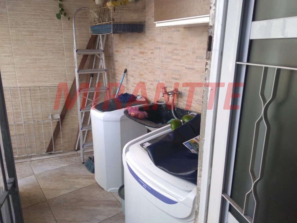 Sobrado de 240m² com 6 quartos em Parque Mandaqui