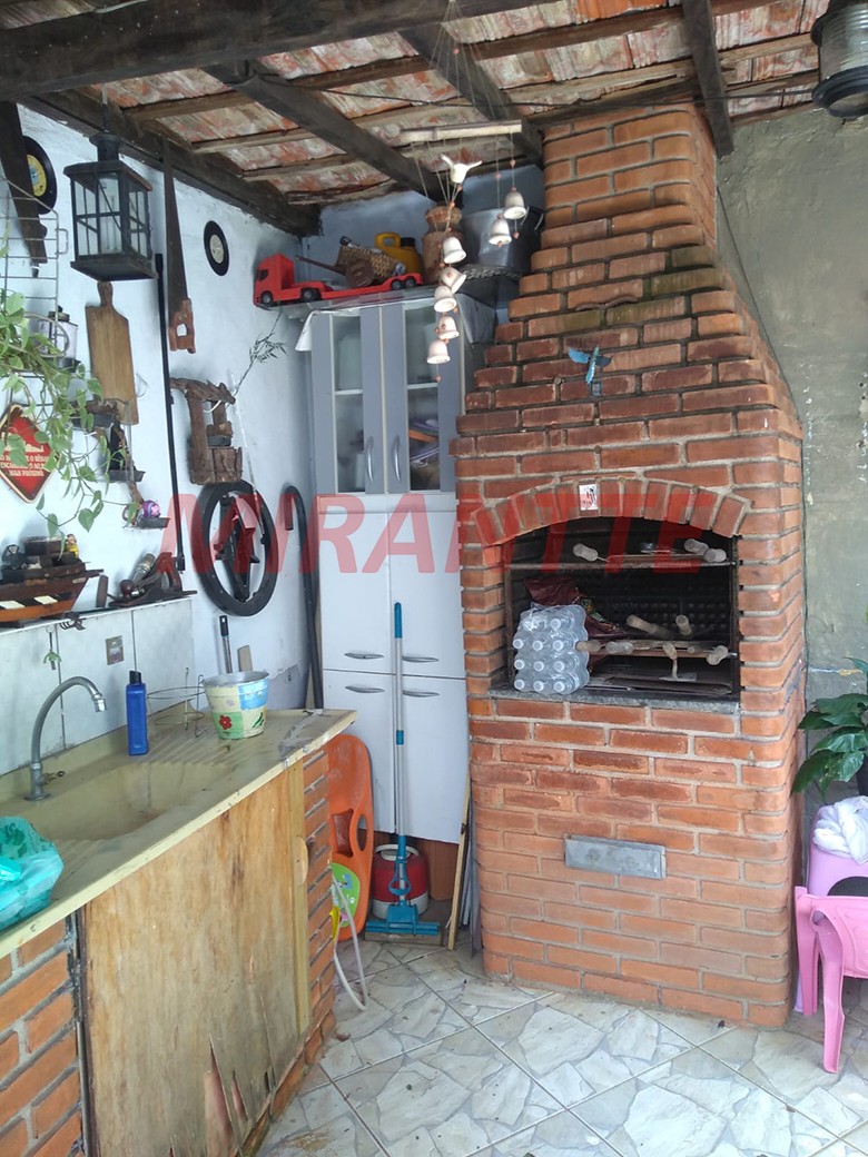 Sobrado de 240m² com 6 quartos em Parque Mandaqui