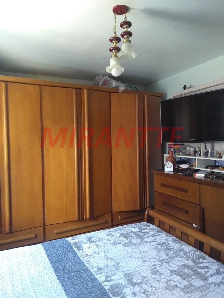 Sobrado de 240m² com 6 quartos em Parque Mandaqui