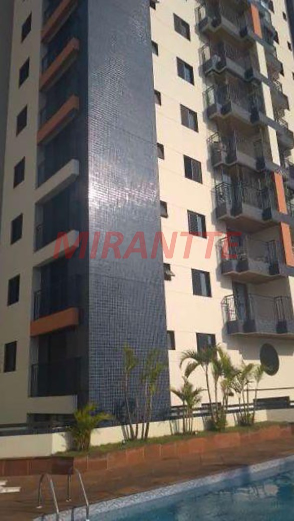 Apartamento de 90m² com 2 quartos em Água Fria