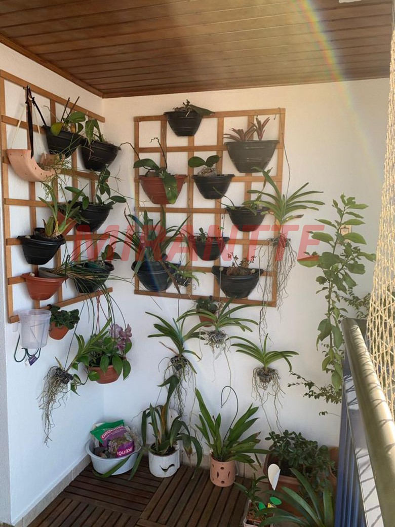 Apartamento de 90m² com 2 quartos em Água Fria