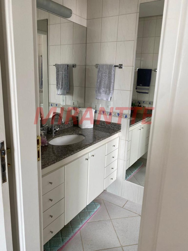 Apartamento de 90m² com 2 quartos em Água Fria