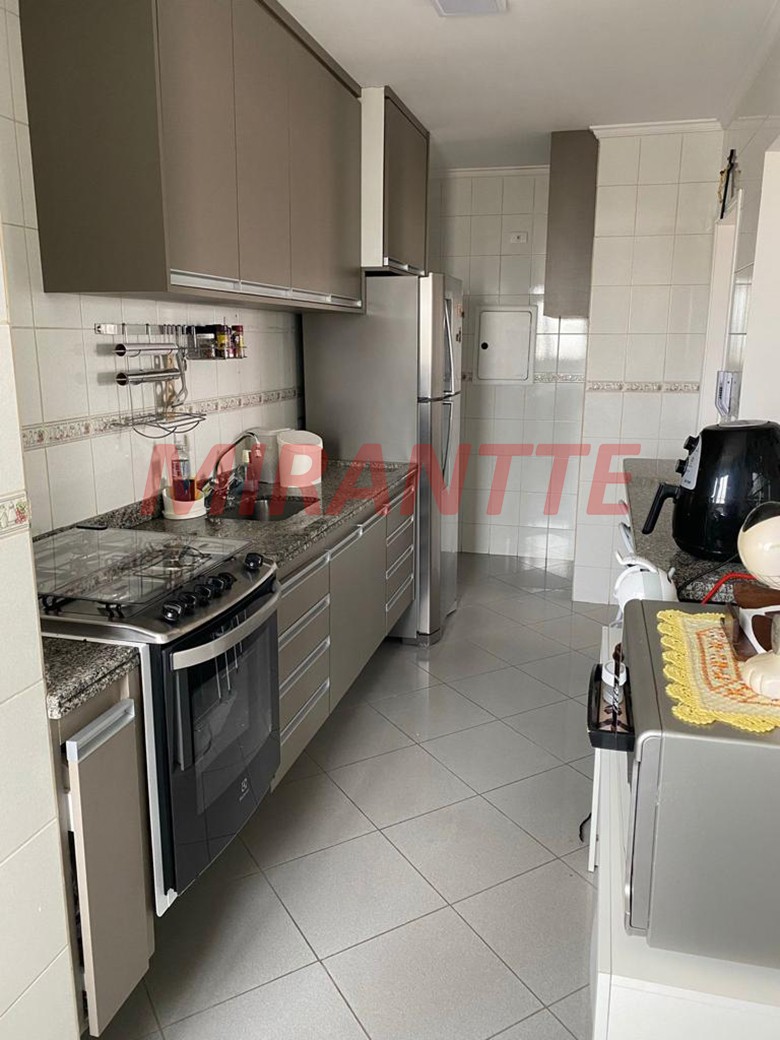 Apartamento de 90m² com 2 quartos em Água Fria