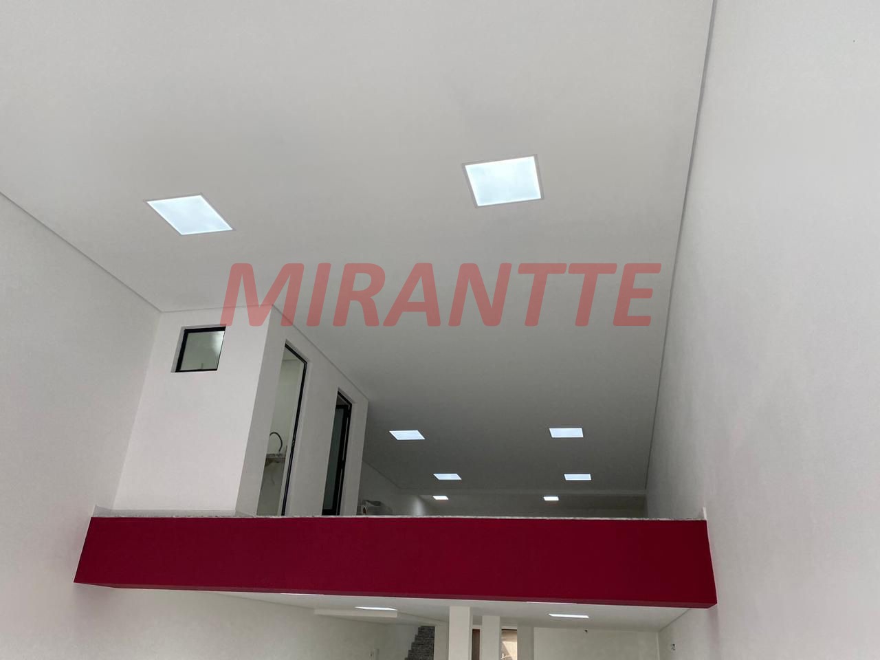 Comercial de 280m² em Santana
