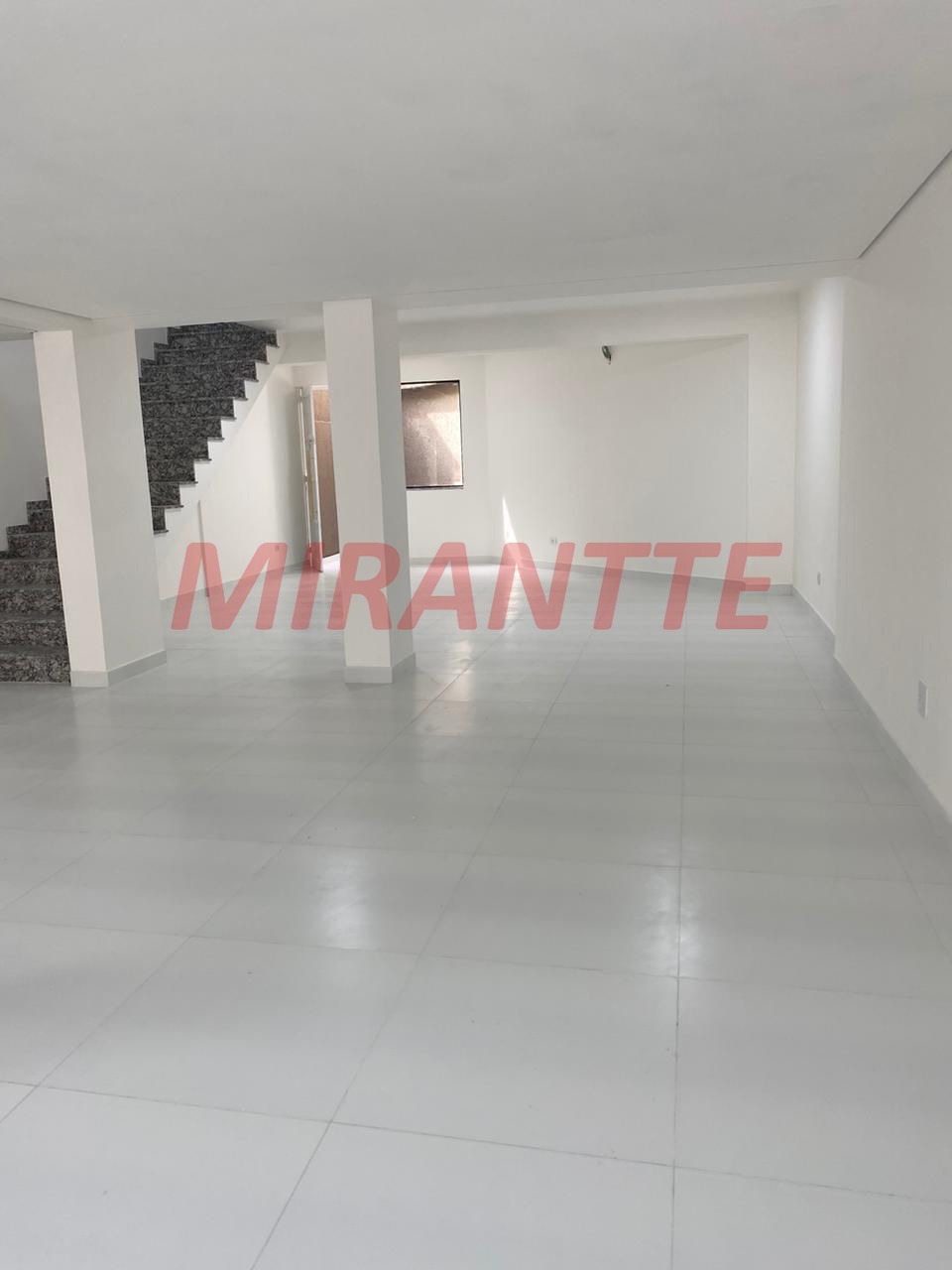 Comercial de 280m² em Santana