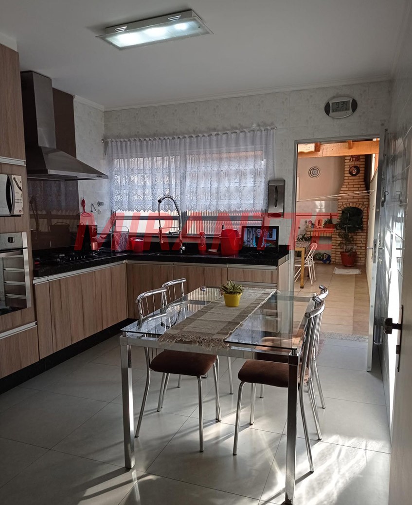 Sobrado de 106m² com 2 quartos em Horto Florestal