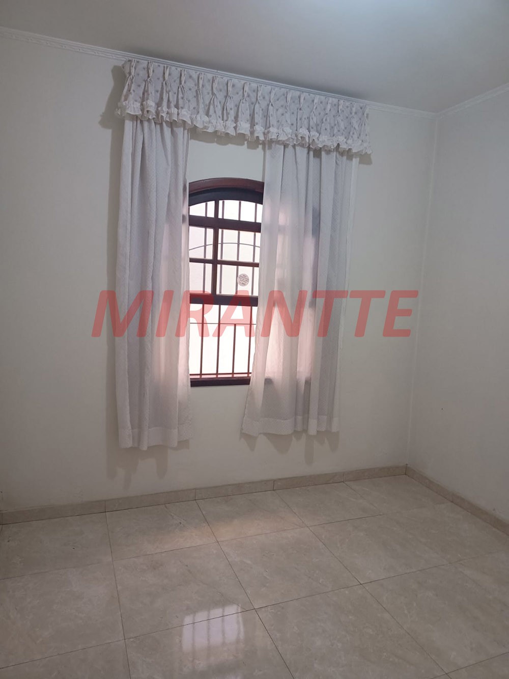 Casa terrea de 280m² com 4 quartos em Jardim Virginia Bianca