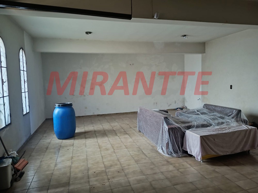 Casa terrea de 280m² com 4 quartos em Jardim Virginia Bianca