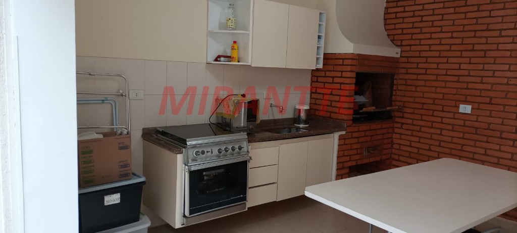 Sobrado de 180m² com 2 quartos em Santa Teresinha