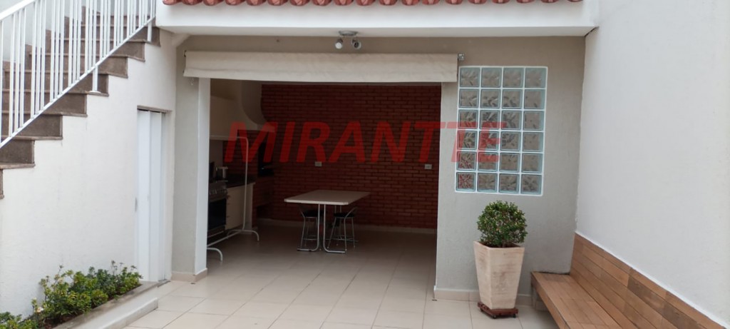 Sobrado de 180m² com 2 quartos em Santa Teresinha