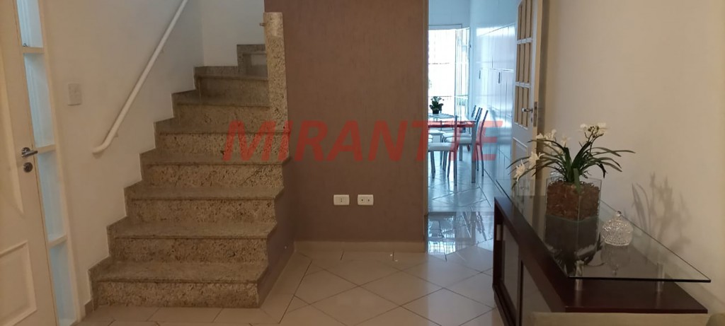 Sobrado de 180m² com 2 quartos em Santa Teresinha