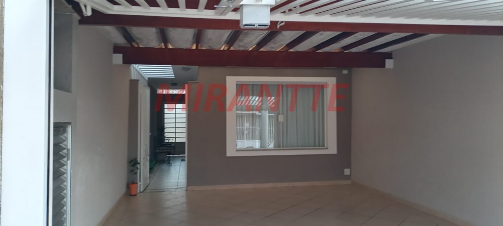 Sobrado de 180m² com 2 quartos em Santa Teresinha