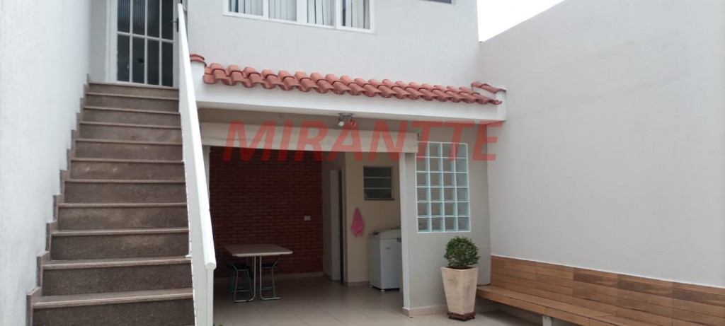 Sobrado de 180m² com 2 quartos em Santa Teresinha