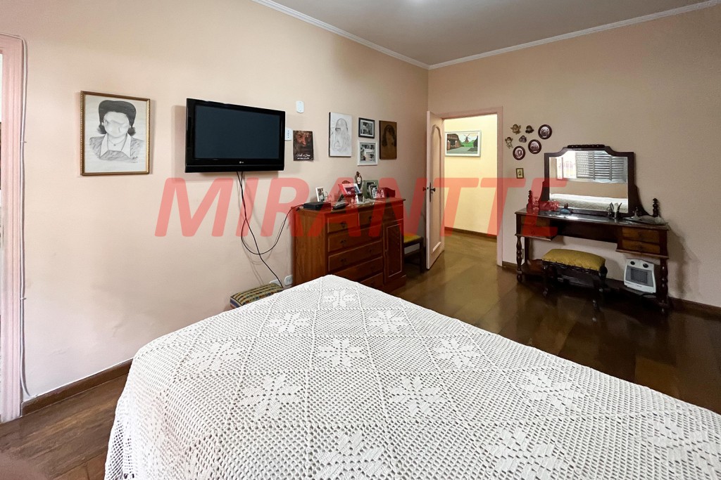 Sobrado de 160m² com 4 quartos em Jardim São Paulo
