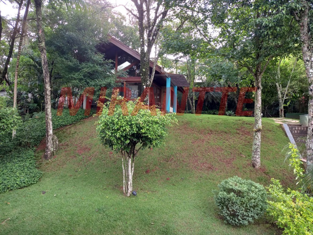 Sobrado de 324m² com 4 quartos em PARQUE PETROPOLIS