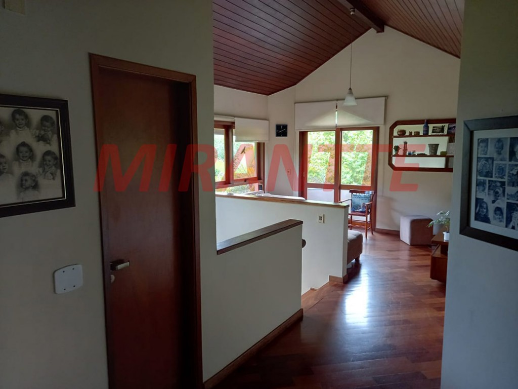 Sobrado de 324m² com 4 quartos em PARQUE PETROPOLIS