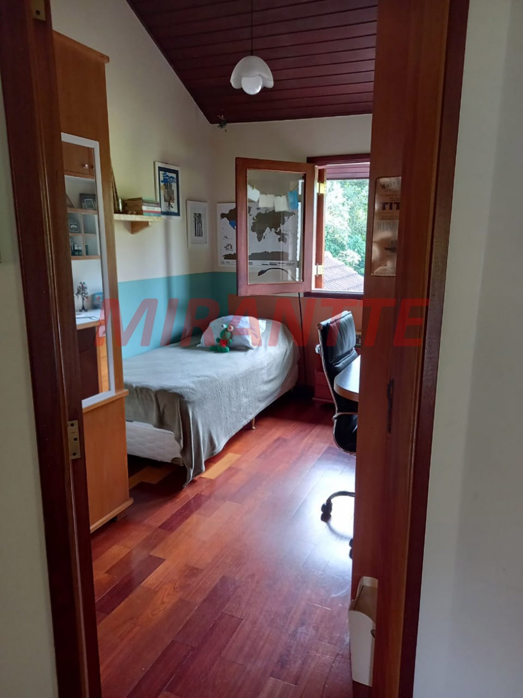 Sobrado de 324m² com 4 quartos em PARQUE PETROPOLIS