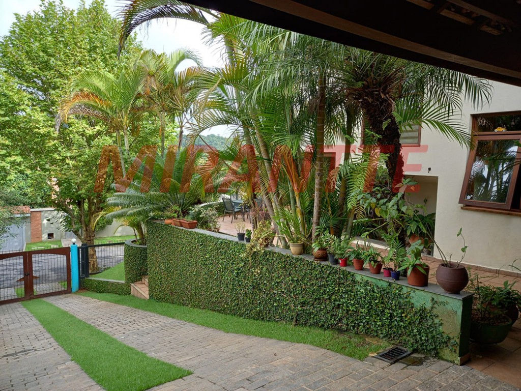 Sobrado de 324m² com 4 quartos em PARQUE PETROPOLIS