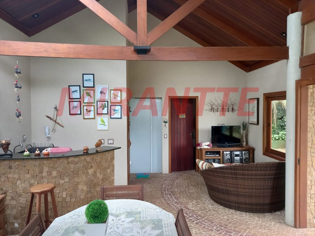 Sobrado de 324m² com 4 quartos em PARQUE PETROPOLIS