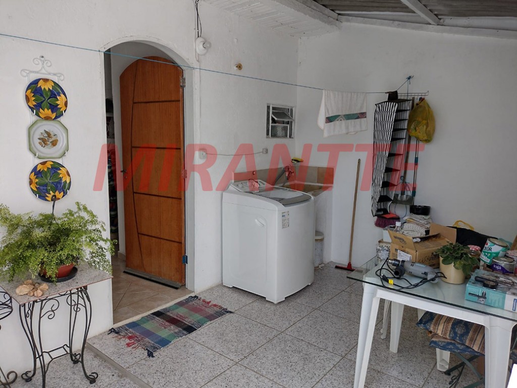 Sobrado de 189m² com 5 quartos em Barreiro – Mairiporã