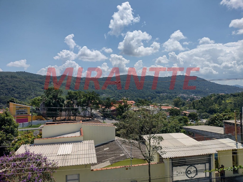 Sobrado de 189m² com 5 quartos em Barreiro – Mairiporã