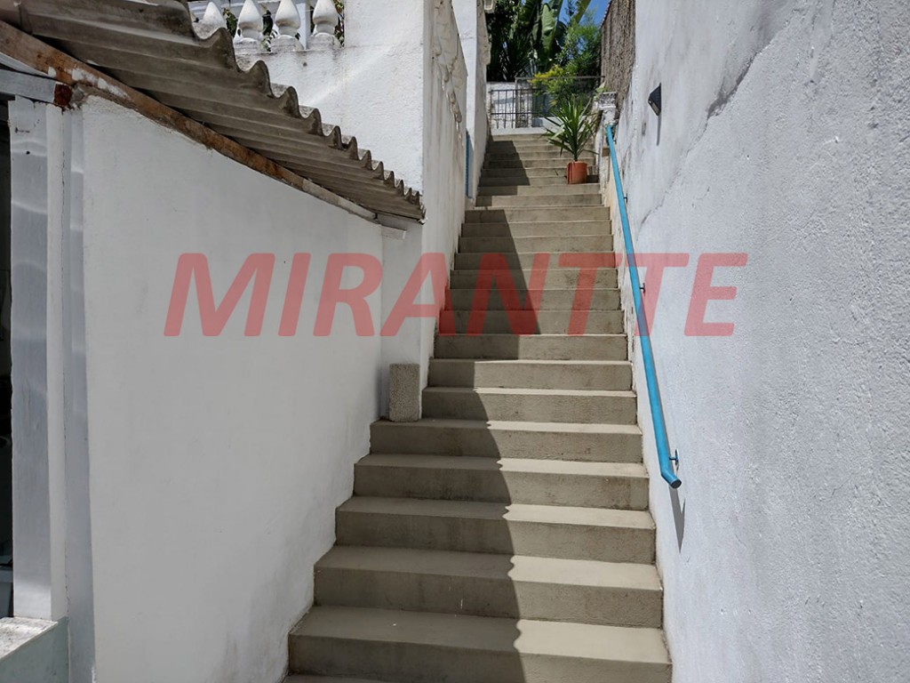 Sobrado de 189m² com 5 quartos em Barreiro – Mairiporã