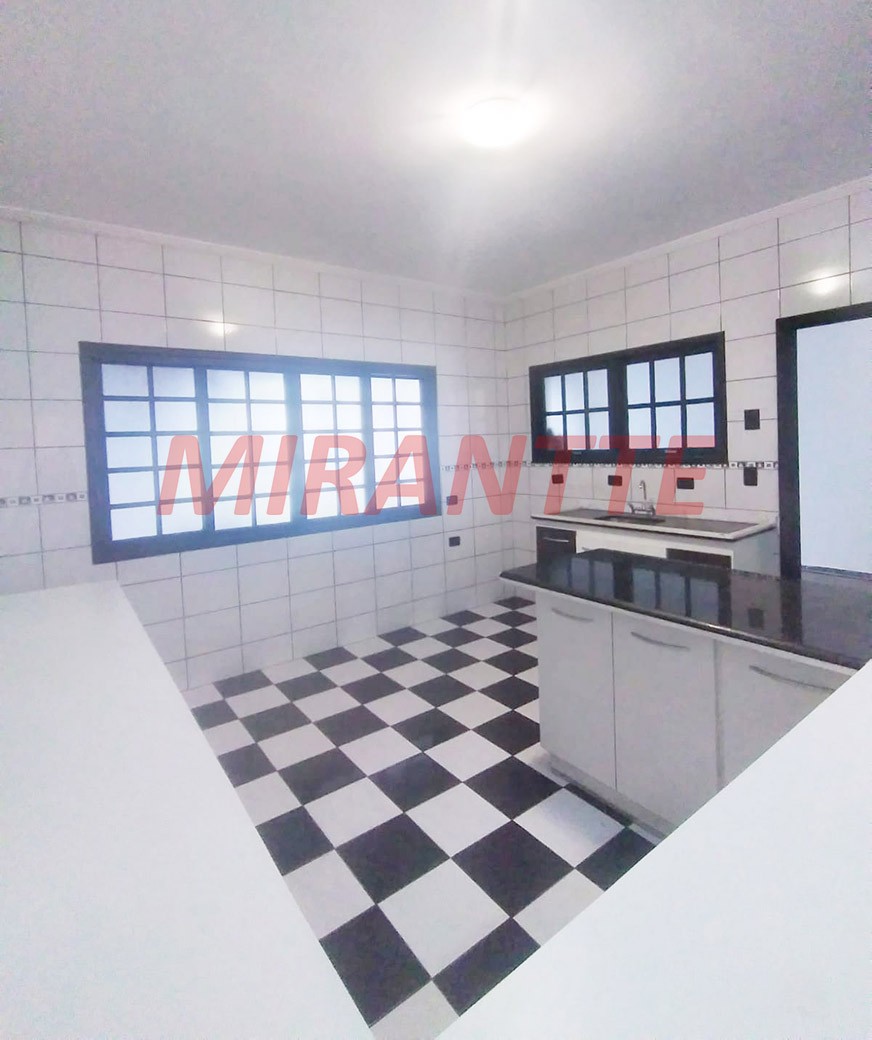Sobrado de 286m² com 3 quartos em Jardim Rosa de Franca