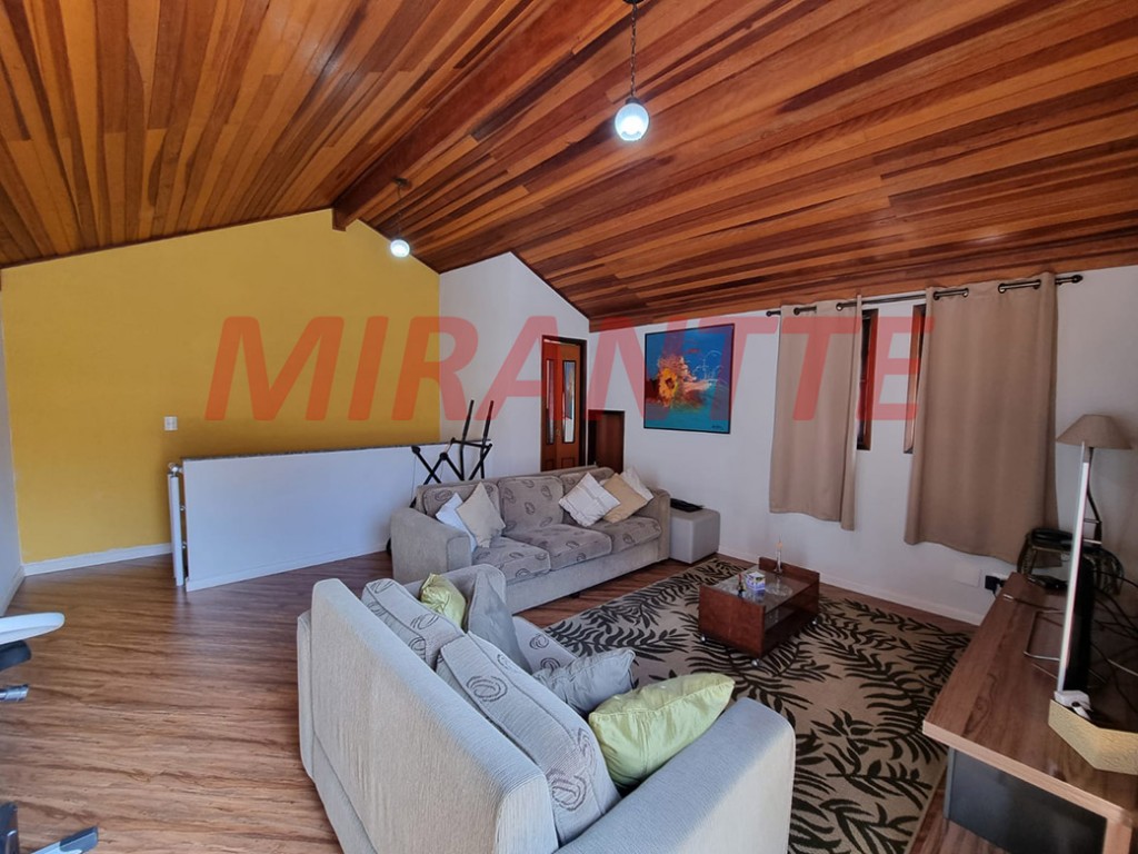 Sobrado de 340m² com 4 quartos em Jardim Consolata