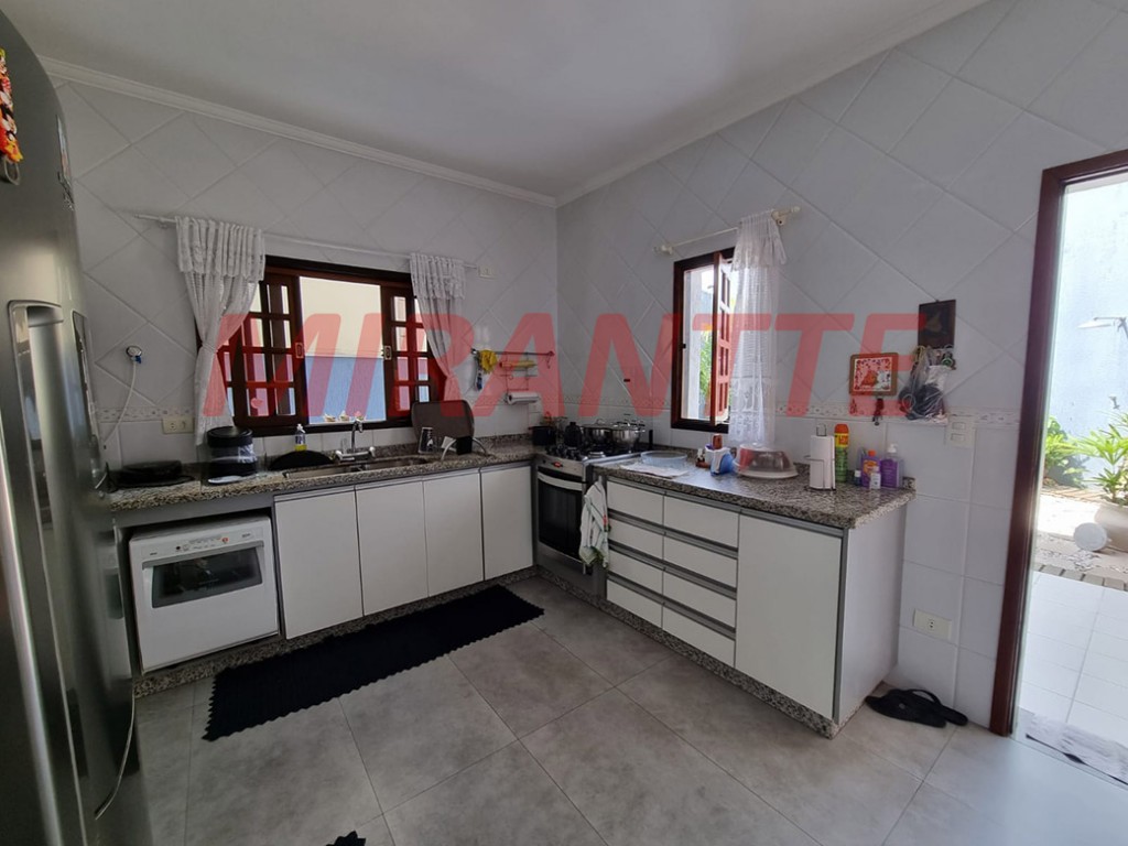 Sobrado de 340m² com 4 quartos em Jardim Consolata