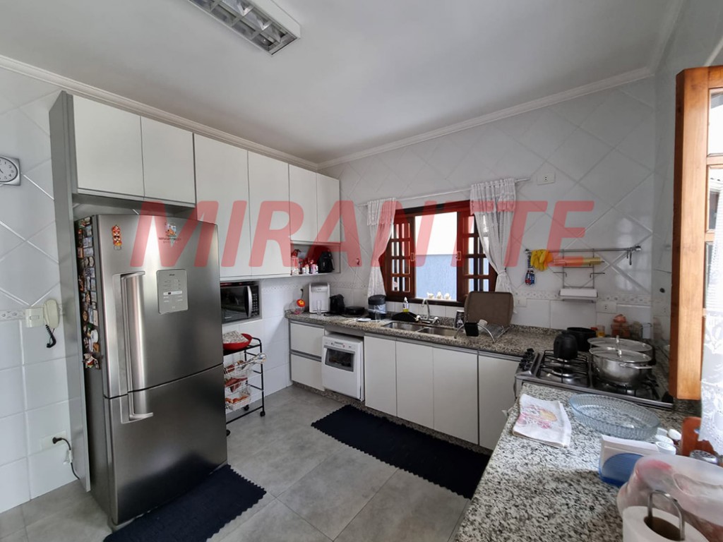 Sobrado de 340m² com 4 quartos em Jardim Consolata