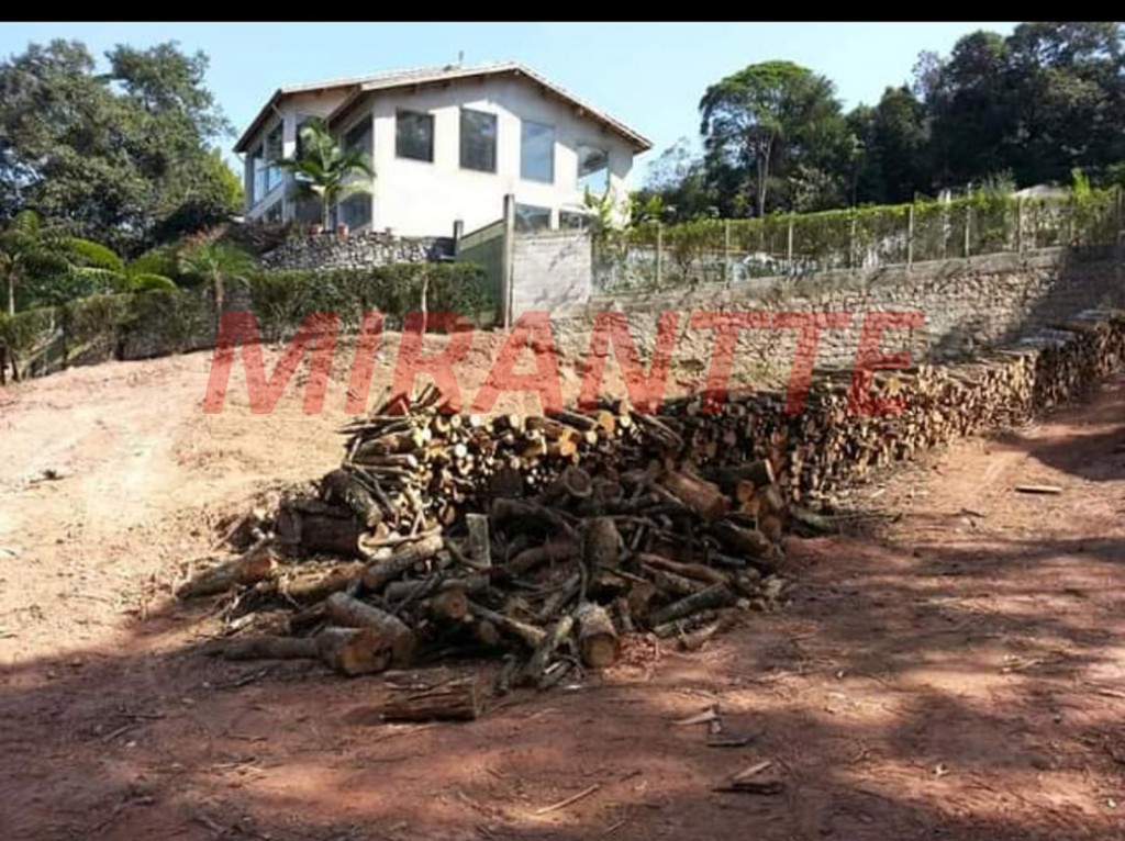 Terreno de 2690m² em Serra Da Cantareira