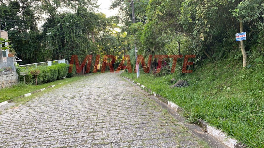 Terreno de 2690m² em Serra Da Cantareira