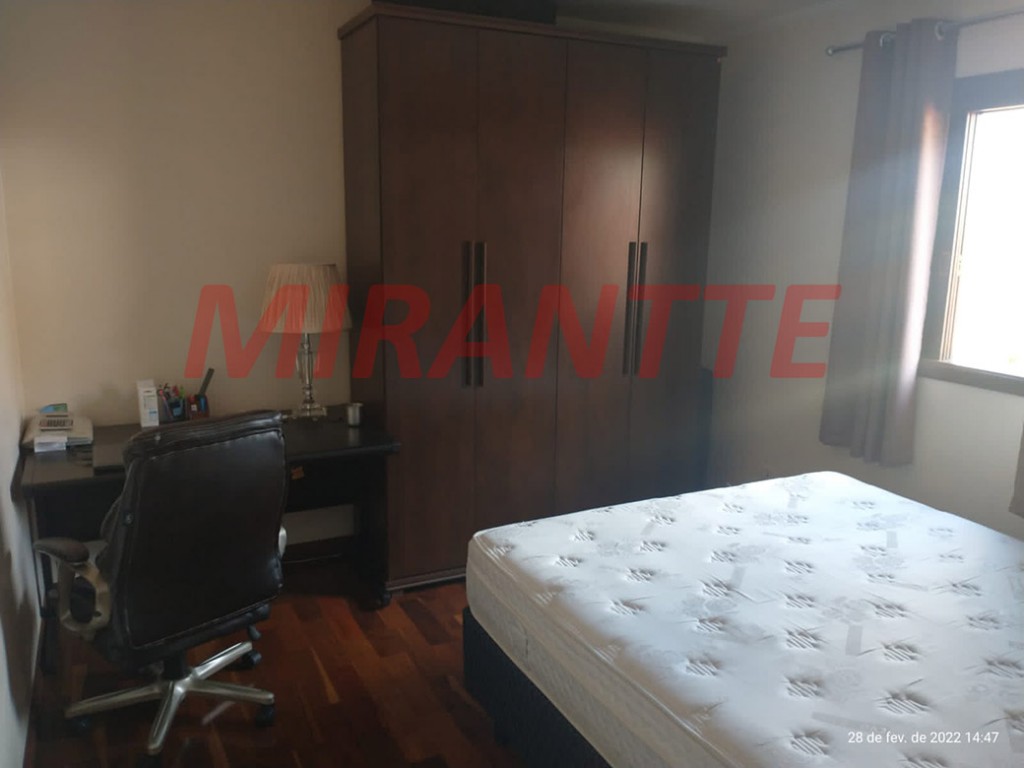 Sobrado de 166m² com 3 quartos em Vila Ester
