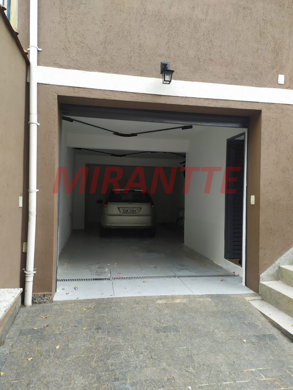 Sobrado de 208m² com 4 quartos em Casa Verde