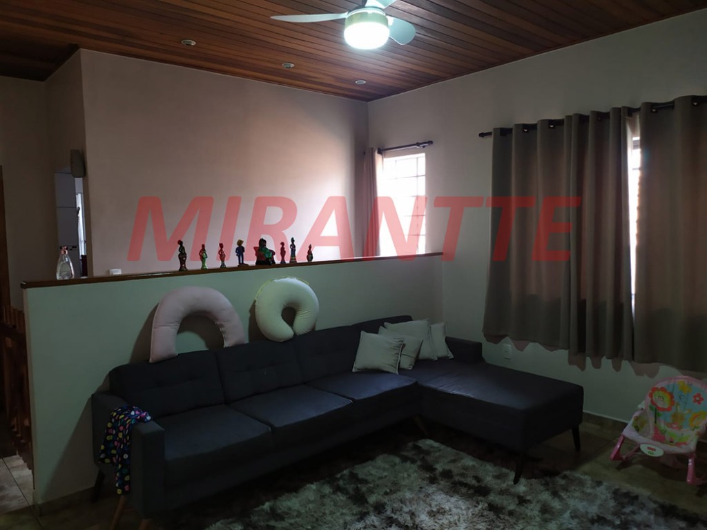 Sobrado de 208m² com 4 quartos em Casa Verde