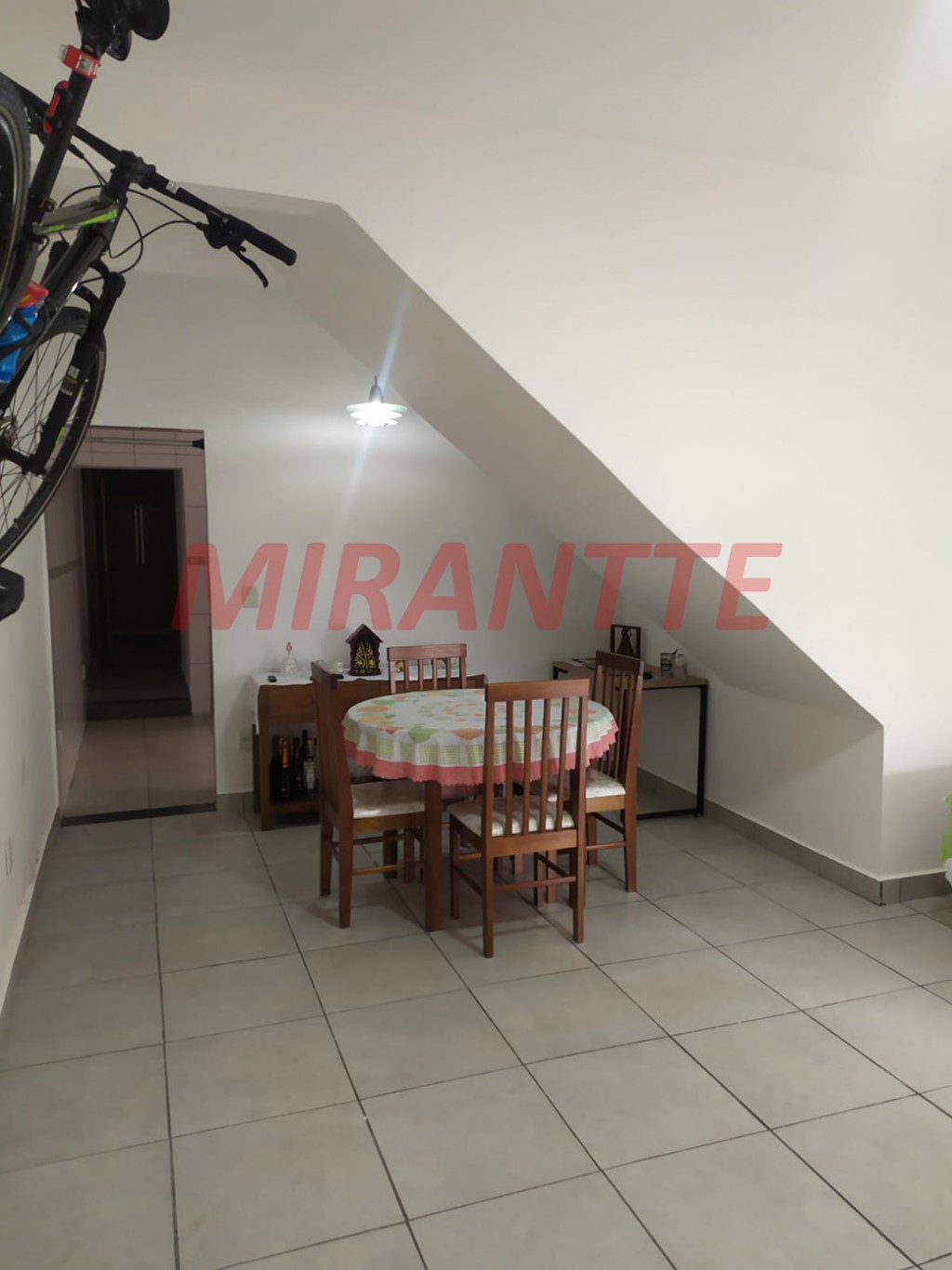 Sobrado de 208m² com 4 quartos em Casa Verde