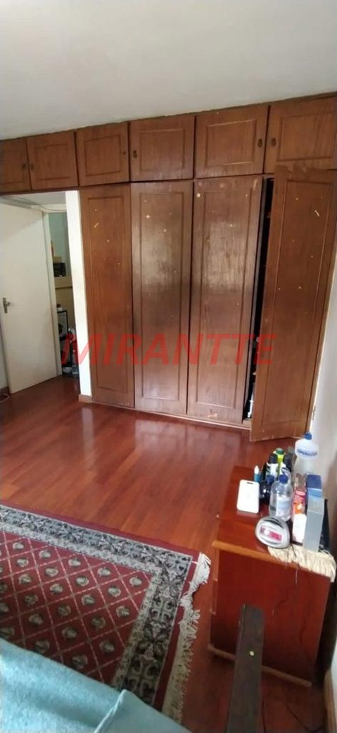 Sobrado de 172m² com 3 quartos em Santana