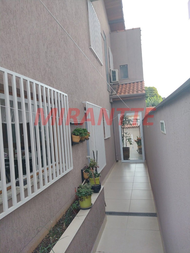 Sobrado de 107m² com 3 quartos em Vila Mazzei