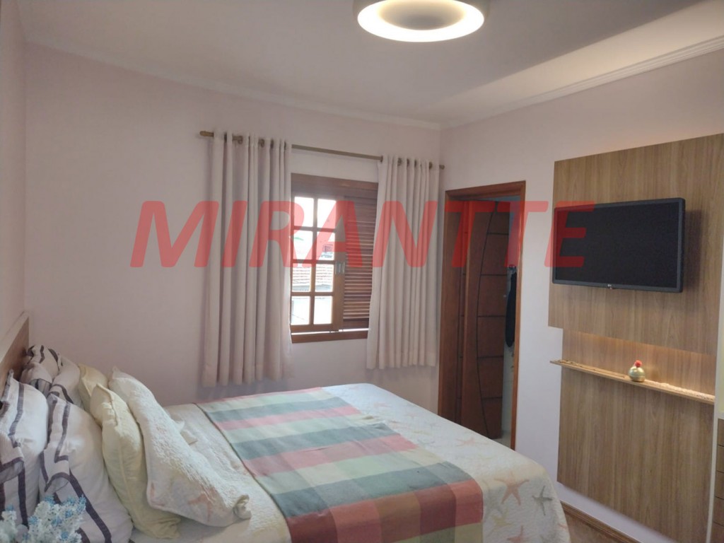 Sobrado de 107m² com 3 quartos em Vila Mazzei