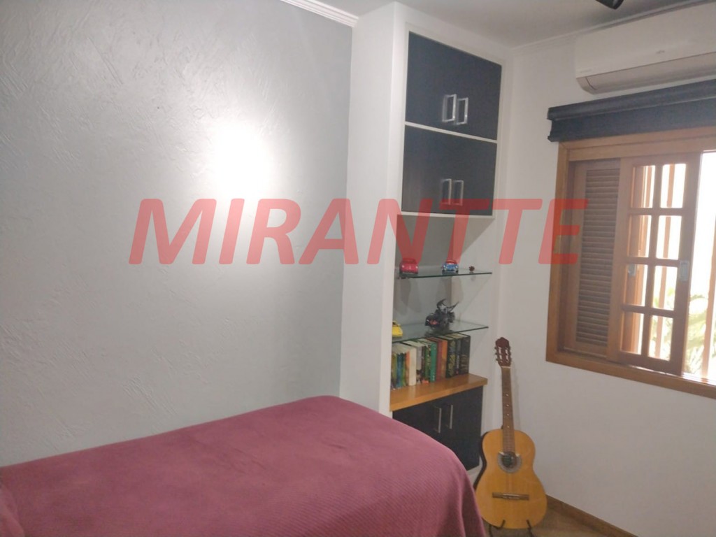 Sobrado de 107m² com 3 quartos em Vila Mazzei