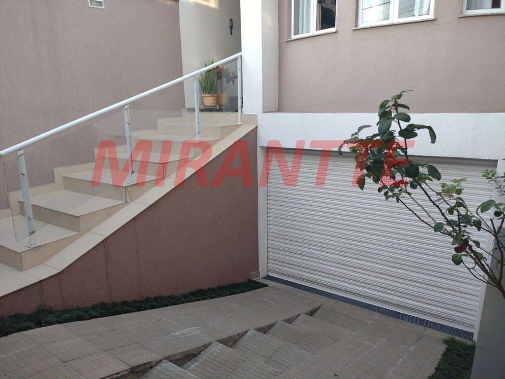 Sobrado de 107m² com 3 quartos em Vila Mazzei